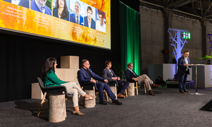 Pulp & Beyond paneelikeskustelu