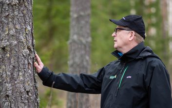 Metsätilarakenteen asiantuntija Esa Lappalainen Metsäkeskus.