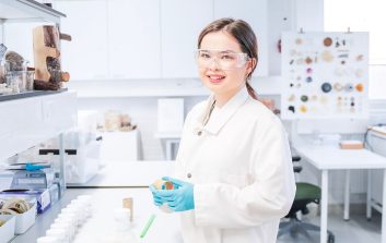 xr:d:DAFrmNhXw1Q:7,j:9031242932573575849,t:23081508